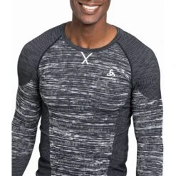 Odlo Base Layer Top Crew Neck Long Sleeve Blackcomb Eco Homme Noir -Salomon Boutique main 188562 60223 Model Detail Crop 1 81de