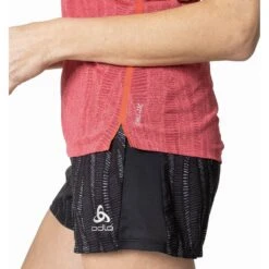 Odlo T-Shirt Manches Courtes Zeroweight Enginee Femme -Salomon Boutique main 313731 30842 Model Detail Crop 2 1 b524